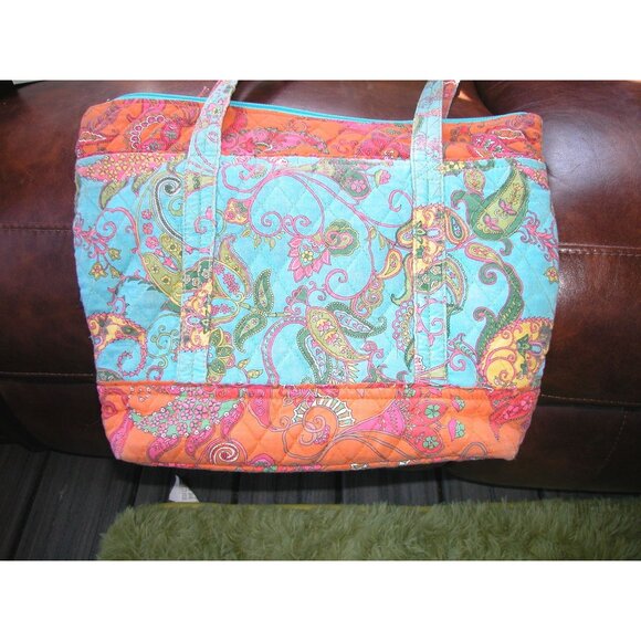 Lily Waters Quilted Paisley Tote Bag With Pink Lining - Picture 3 of 5